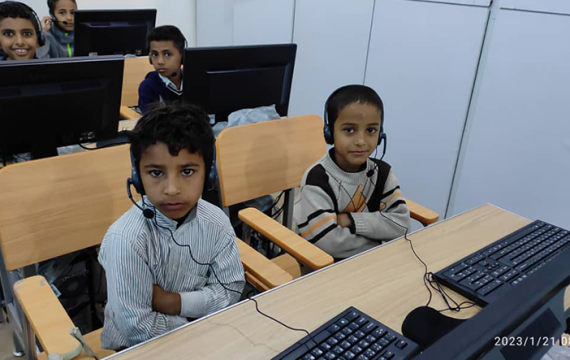 مؤسسة منيب وانجلا المصري تعيد تأهيل مختبر حاسوب دمرته الحرب في اليمن