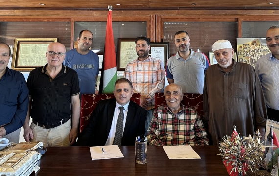 مؤسسة منيب وأنجلا المصري توقع اتفاقية تعاون وعمل مشترك لتمويل مشاريع تابعة للجنة زكاة عنبتا